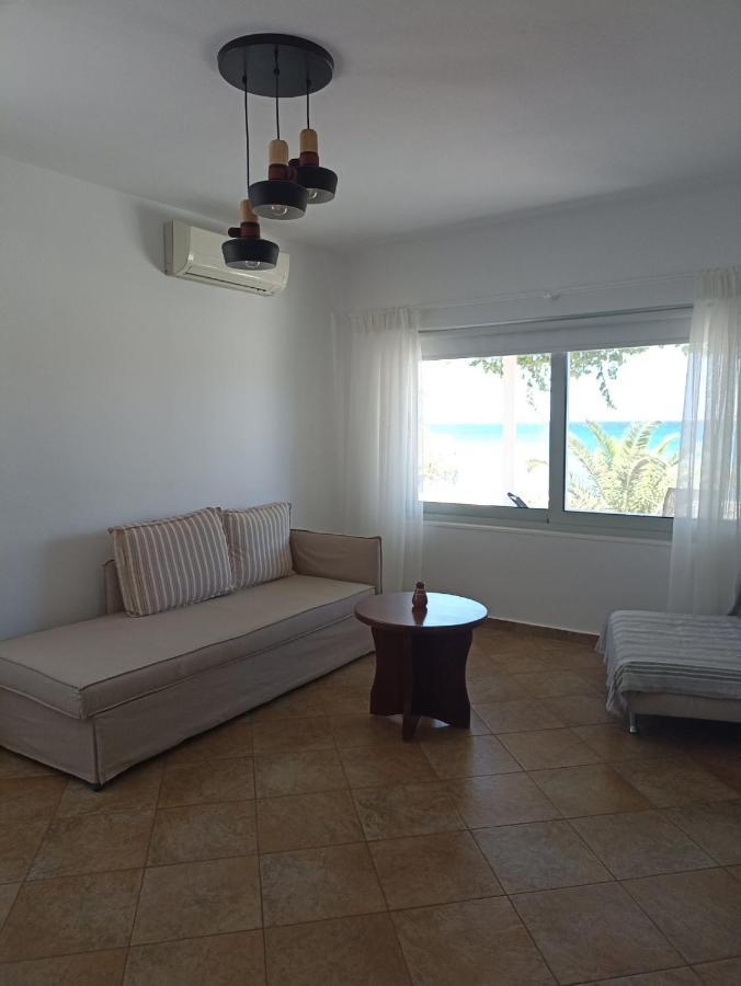 Grandes Apartments Sea Front Палекастрон Екстериор снимка